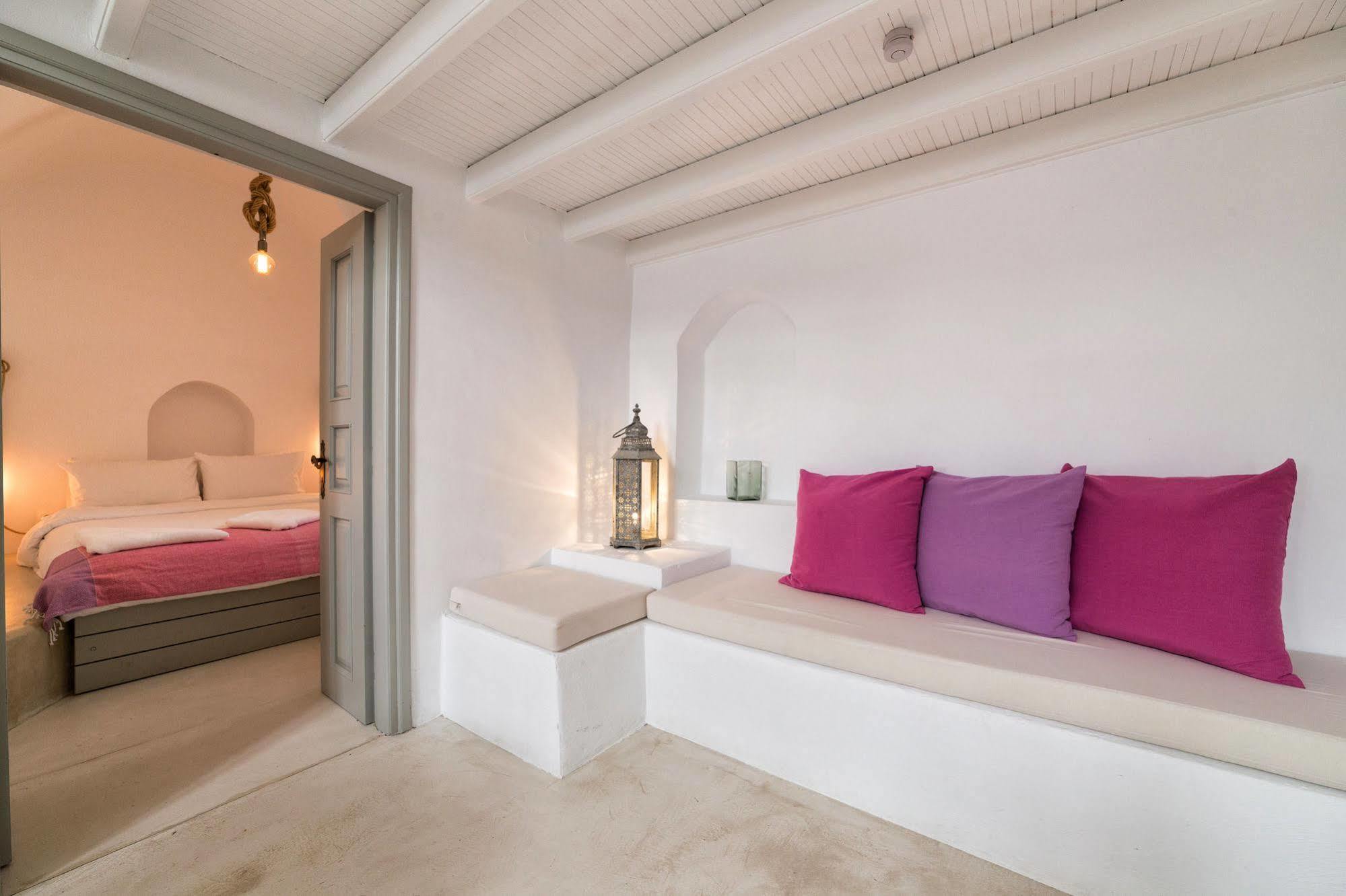 Kampanario Luxury Villa Megalochori  Bagian luar foto